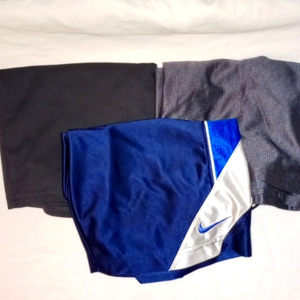3 Boys S gym shorts